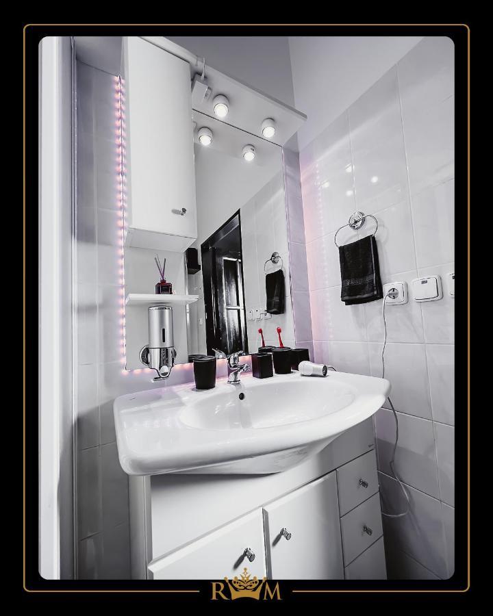 Rm Luxury In • 6 People • Free Parking • Pets Praga