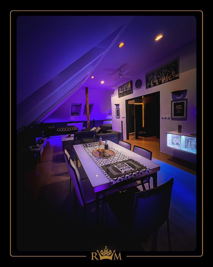 Rm Luxury In • 6 People • Free Parking • Pets Praga
