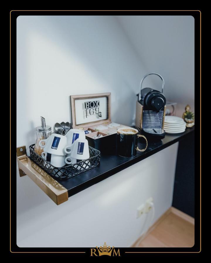 Rm Luxury In • 6 People • Free Parking • Pets * Praga