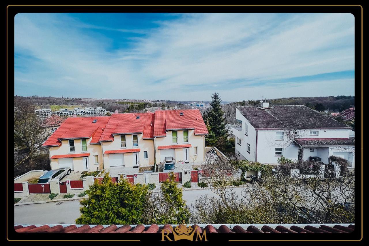 Rm Luxury In • 6 People • Free Parking • Pets * Praga